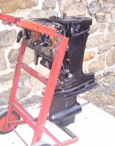 1970-72 Mercury 115 or 135 hp long shaft midsection and lower unit only